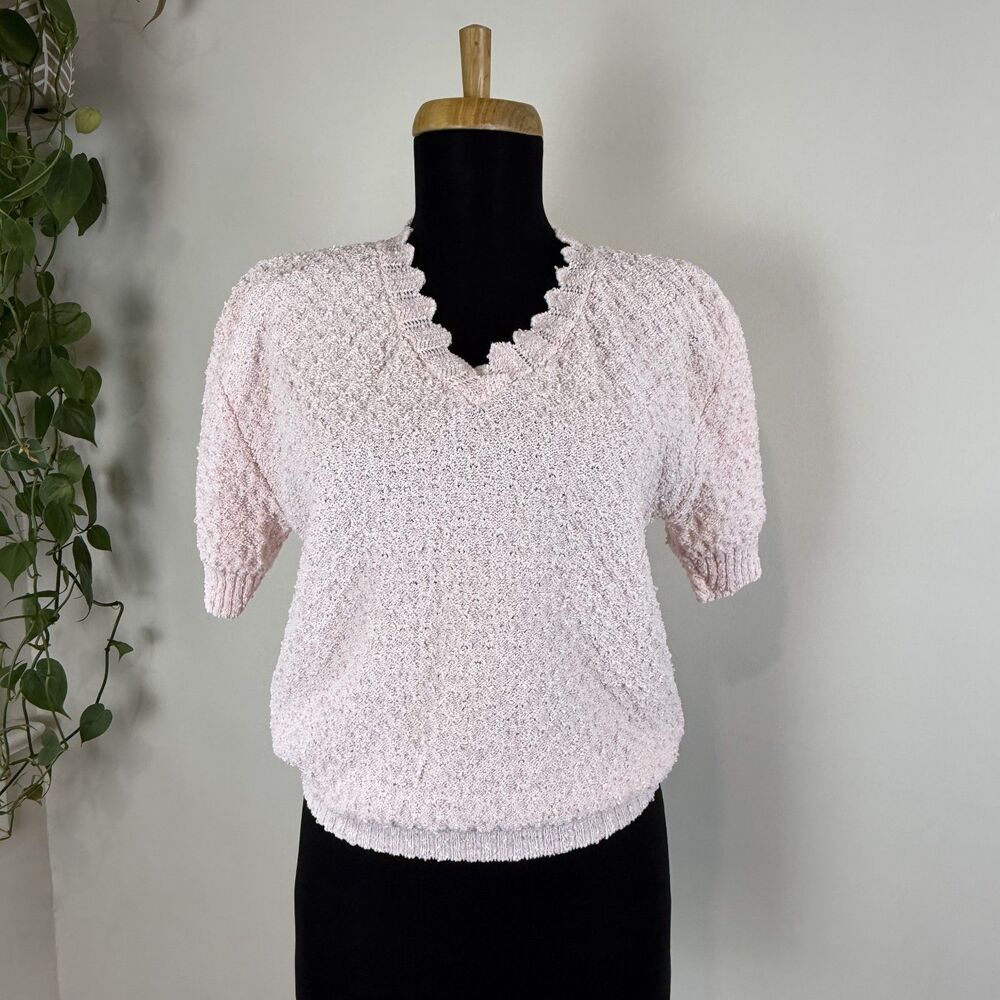 Vintage 80s Pink Popcorn Bouclé Knit Short Sleeve Top Scalloped V-Neck M